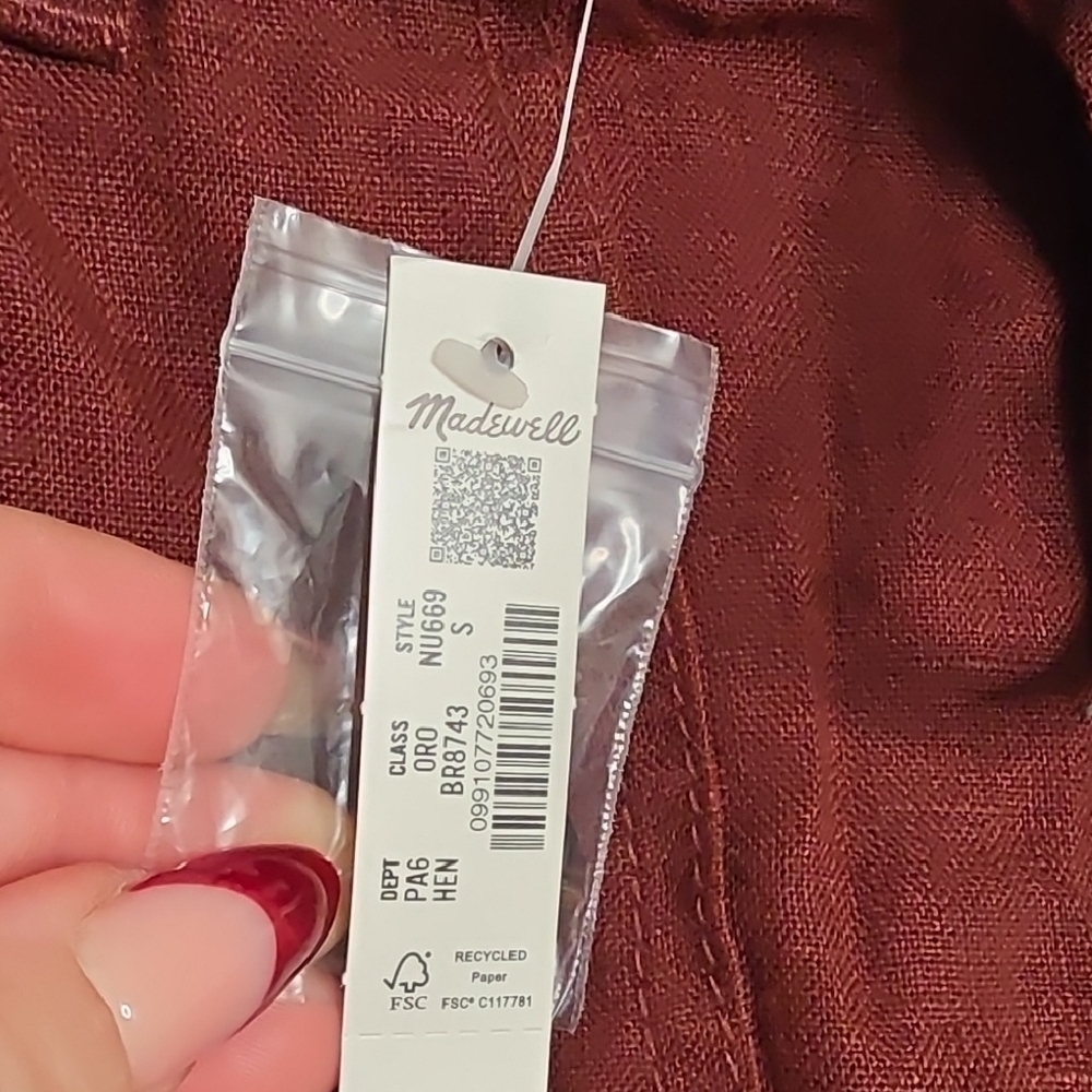 Madewell Women's Dark Red Cargo Shorts - Picture 3 of 5